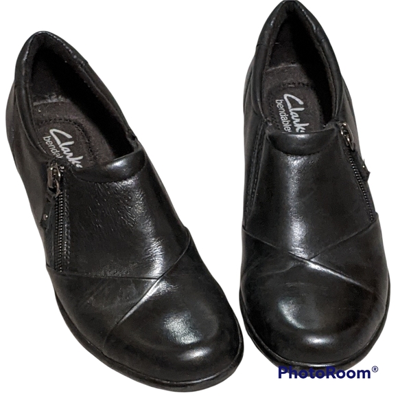 Clarks Shoes - Clarks Black Leather Loafer 6.5 M Slipon Platform